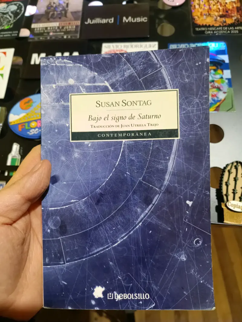 Libro 'Bajo el signo de Saturno' de Susan Sontag - 1