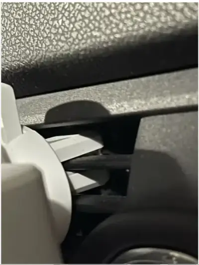 Soporte de celular para auto ajustable - miniatura 3
