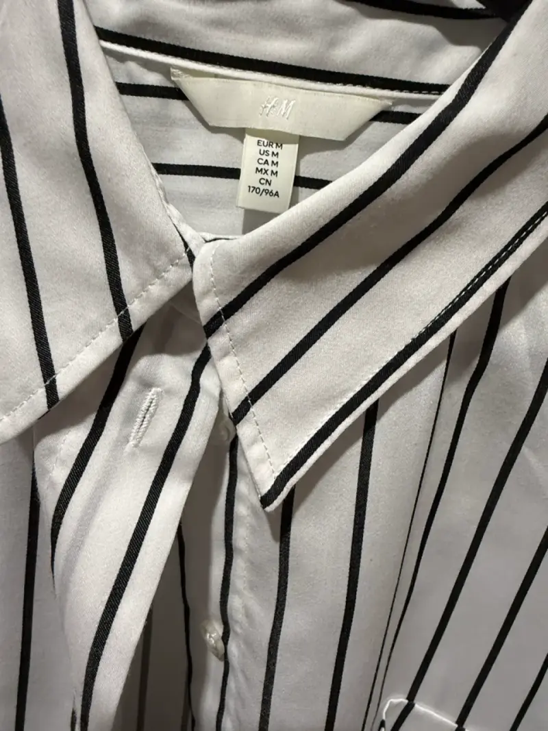 Camisa a rayas blancas y negras - 2