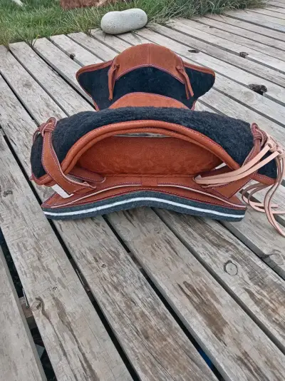 Montura de caballo de cuero chancho - miniatura 3