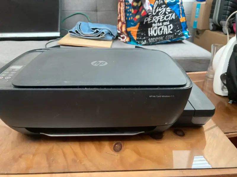 Impresora multifuncional HP DeskJet negra - 2