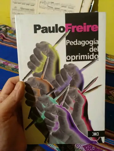 Libro 'Pedagogía del oprimido' de Paulo Freire - miniatura 1