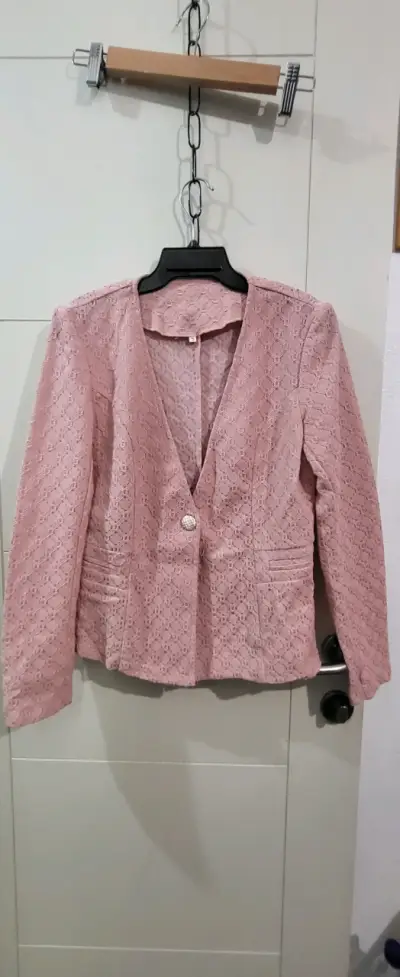 Blazer de encaje rosa para mujer - miniatura 1