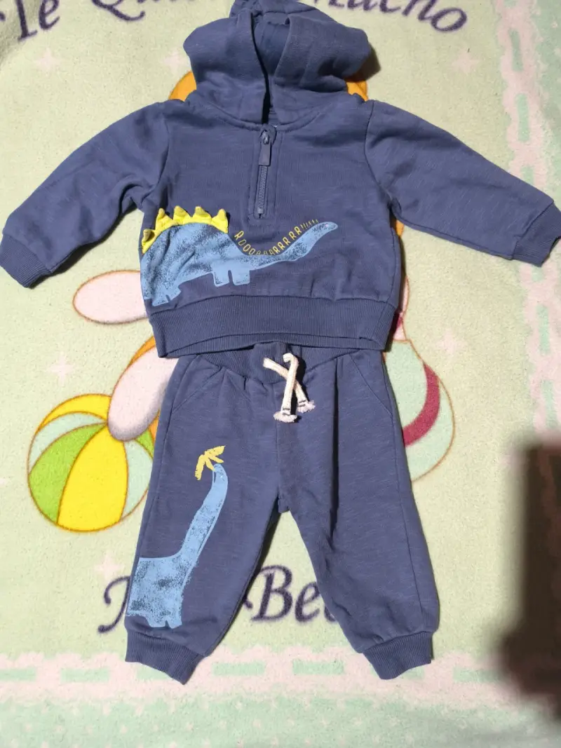 Conjunto infantil azul con dinosaurios baby harver - 1