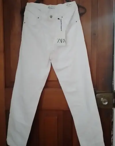Jeans blancos Zara para adolescentes - miniatura 1