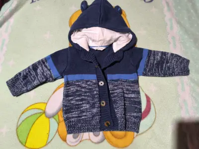 Chaleco de bebé con capucha azul y gris - miniatura 1