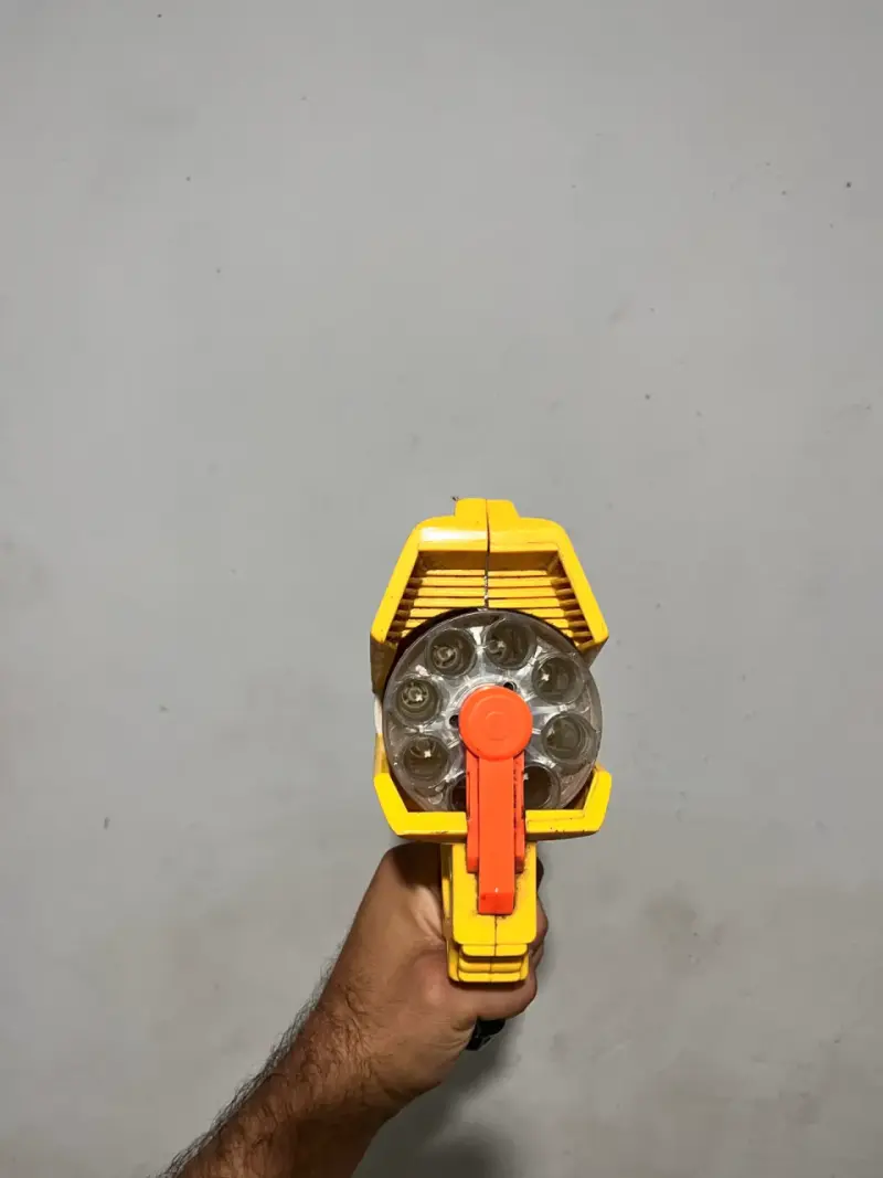 Lanzador Nerf N-Strike amarillo usado - 3