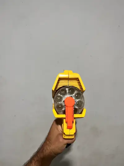 Lanzador Nerf N-Strike amarillo usado - miniatura 3