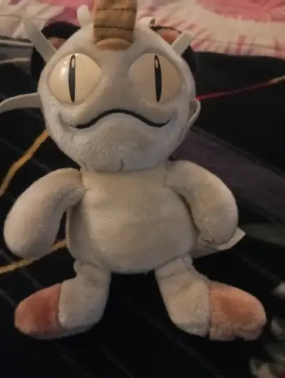 Peluche de personaje animado Meowth - miniatura 1