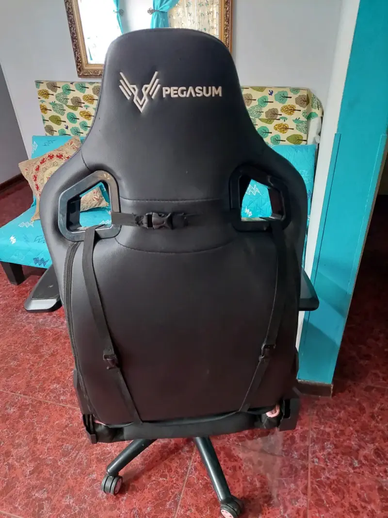 Silla gamer Pegasum negra y rosada - 2