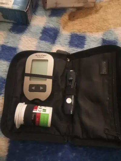 Glucómetro OneTouch Select Plus con estuche - miniatura 3
