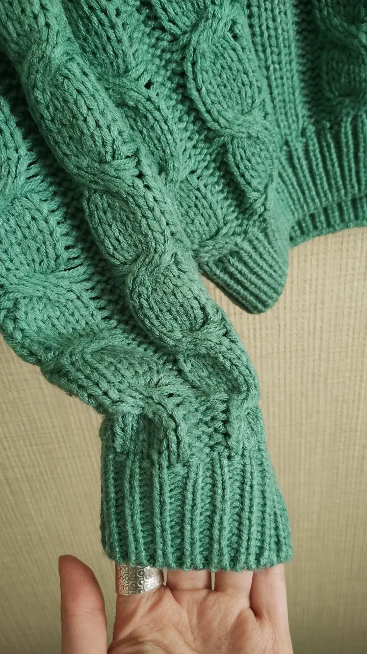 Suéter de lana verde con cuello alto - 3