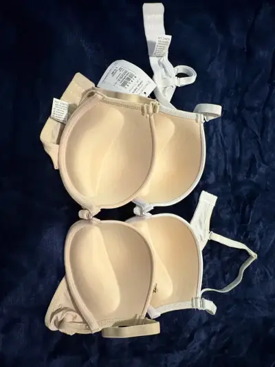 Sostén push-up beige y blanco talla 36B. - miniatura 3