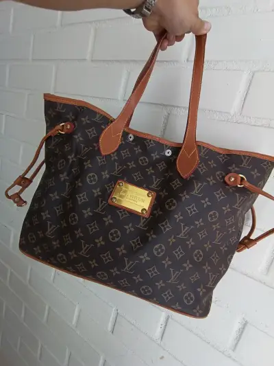 Bolso Louis Vuitton monograma clásico - miniatura 1