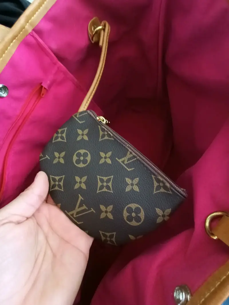 Bolso Louis Vuitton monograma clásico - 5
