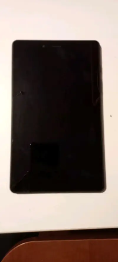 Tablet negra para arreglar - miniatura 1