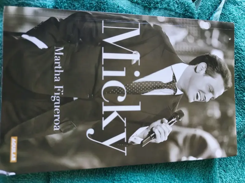 Libro 'Micky' de Martha Figueroa - 1