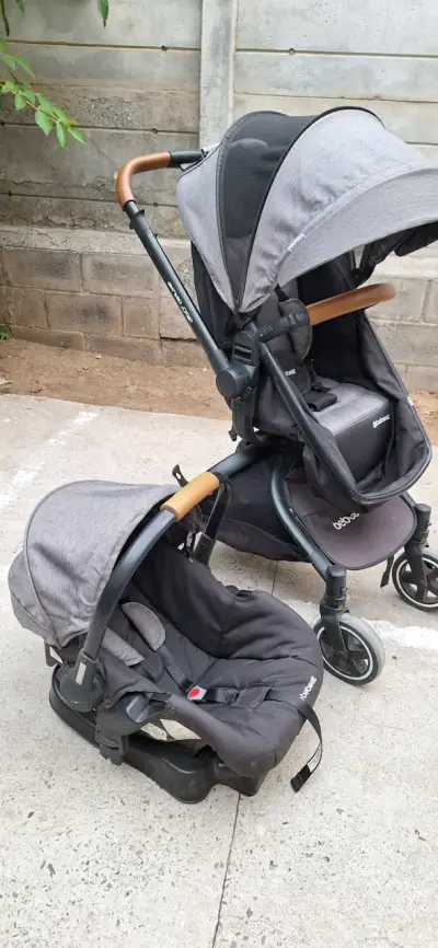 Coche de bebé Bebesit con silla de auto - miniatura 1