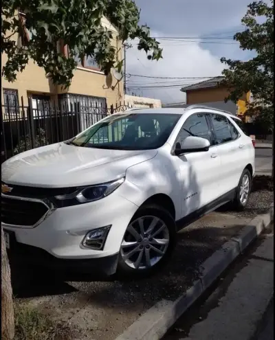 Chevrolet Equinox 2019 SUV blanco en buen estado - miniatura 1