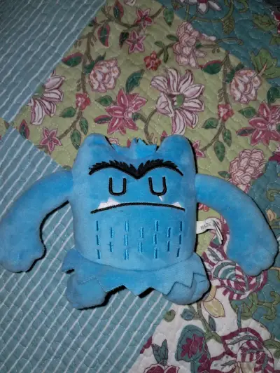 Peluche azul de monstruo pequeño - miniatura 1