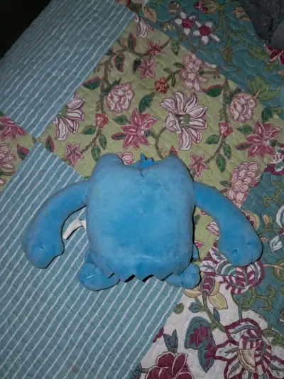 Peluche azul de monstruo pequeño - miniatura 2