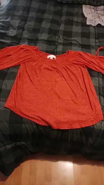 Blusa roja de rayas para mujer - miniatura 1