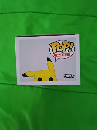 Figura Funko Pop Pikachu Pokémon - miniatura 6