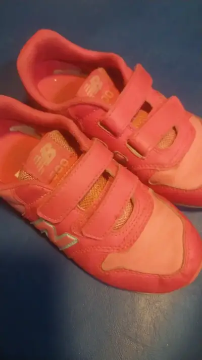 Zapatillas deportivas rosadas para niñass - miniatura 5