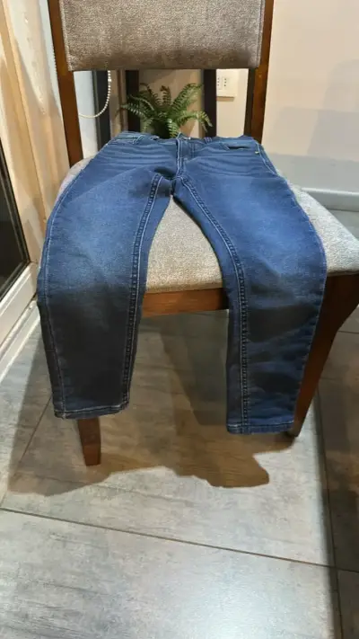 Jeans azul para niño en buen estado - miniatura 1