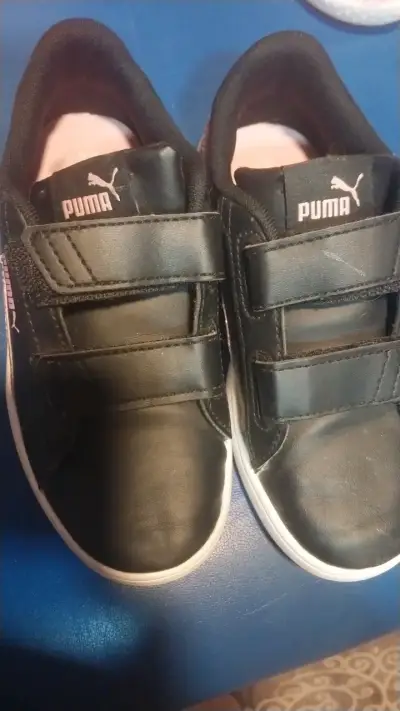 Zapatillas Puma negras con velcro - miniatura 1