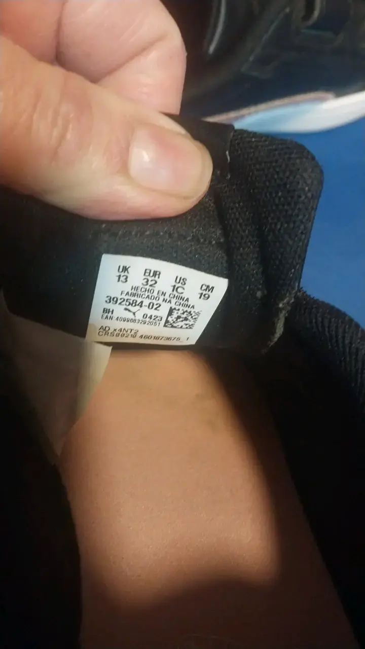 Zapatillas Puma negras con velcro - 3