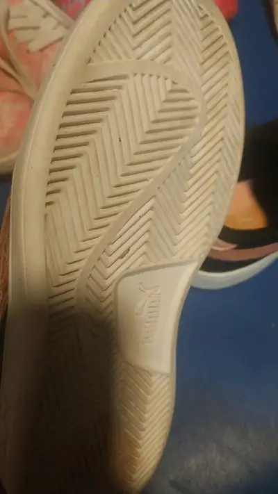 Zapatillas Puma negras con velcro - miniatura 4