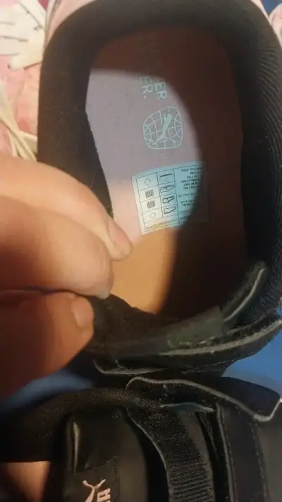 Zapatillas Puma negras con velcro - miniatura 6