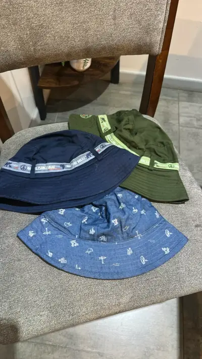 Set de tres gorros estilo pescador - miniatura 1