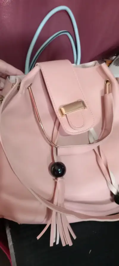 Mochila de cuero sintético - miniatura 1
