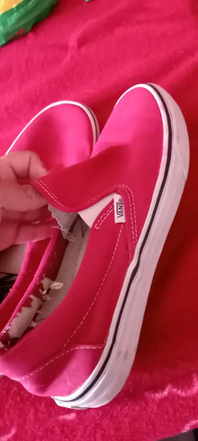 Zapatillas Vans rojas sin cordones - miniatura 2