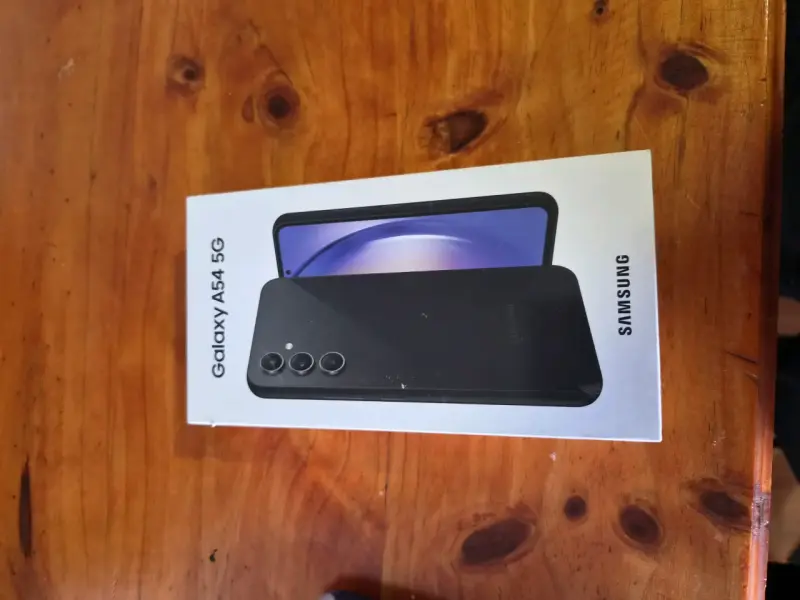 Samsung A54 5g con sus accesorios - 3