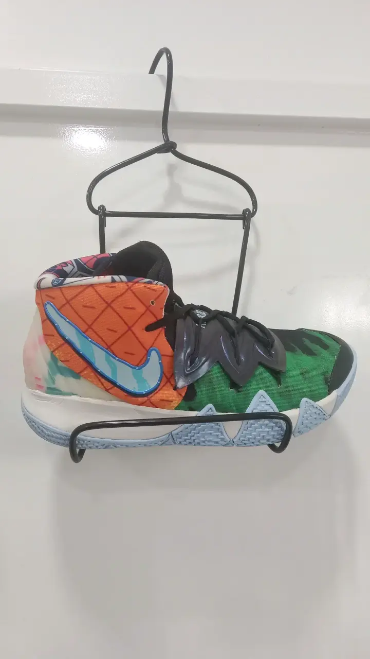 Zapatillas Kyrie multicolor tallas 40 y 42 - 3