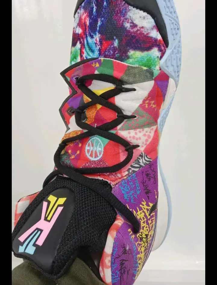 Zapatillas Kyrie multicolor tallas 40 y 42 - 6