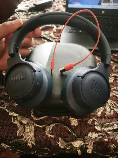 Audífonos JBL inalámbricos con cable USB - miniatura 4