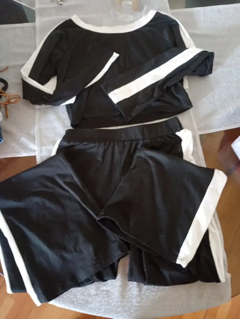 Conjunto de ropa de punto gris para mujer - 2