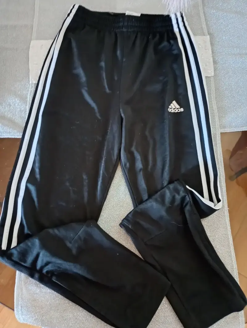Pantalones deportivos Adidas negros con franjas - 2
