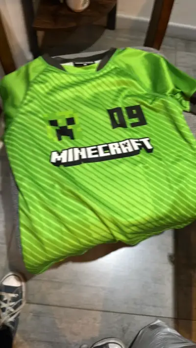 Polera verde Minecraft para niños - miniatura 1