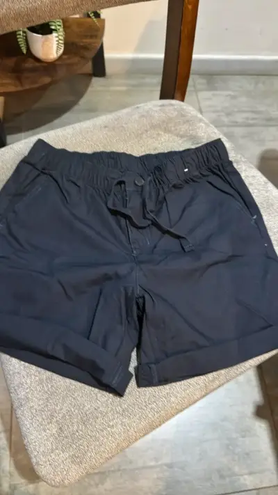 Shorts deportivos negros para niño - miniatura 1
