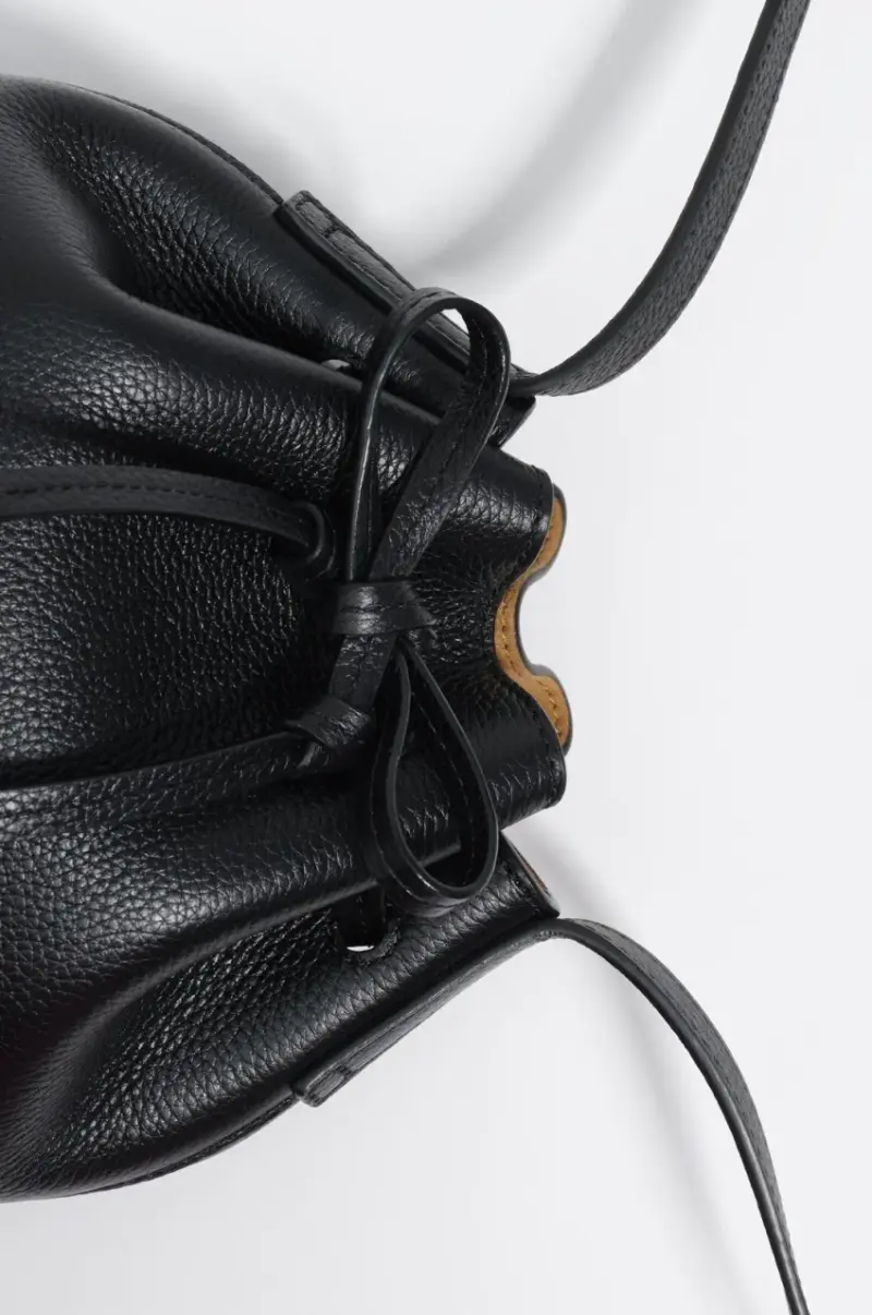 Bolso negro de cuero Bimba y Lola - 3
