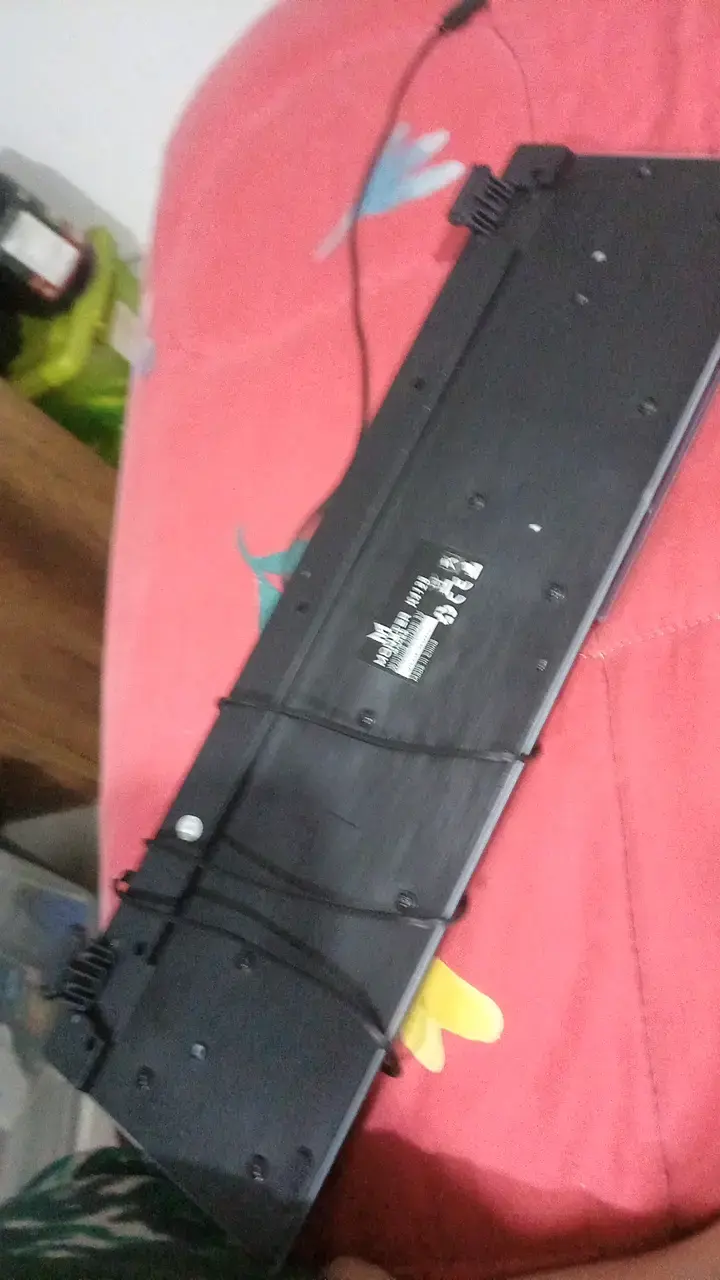 Teclado alámbrico USB negro en buen estado - 2