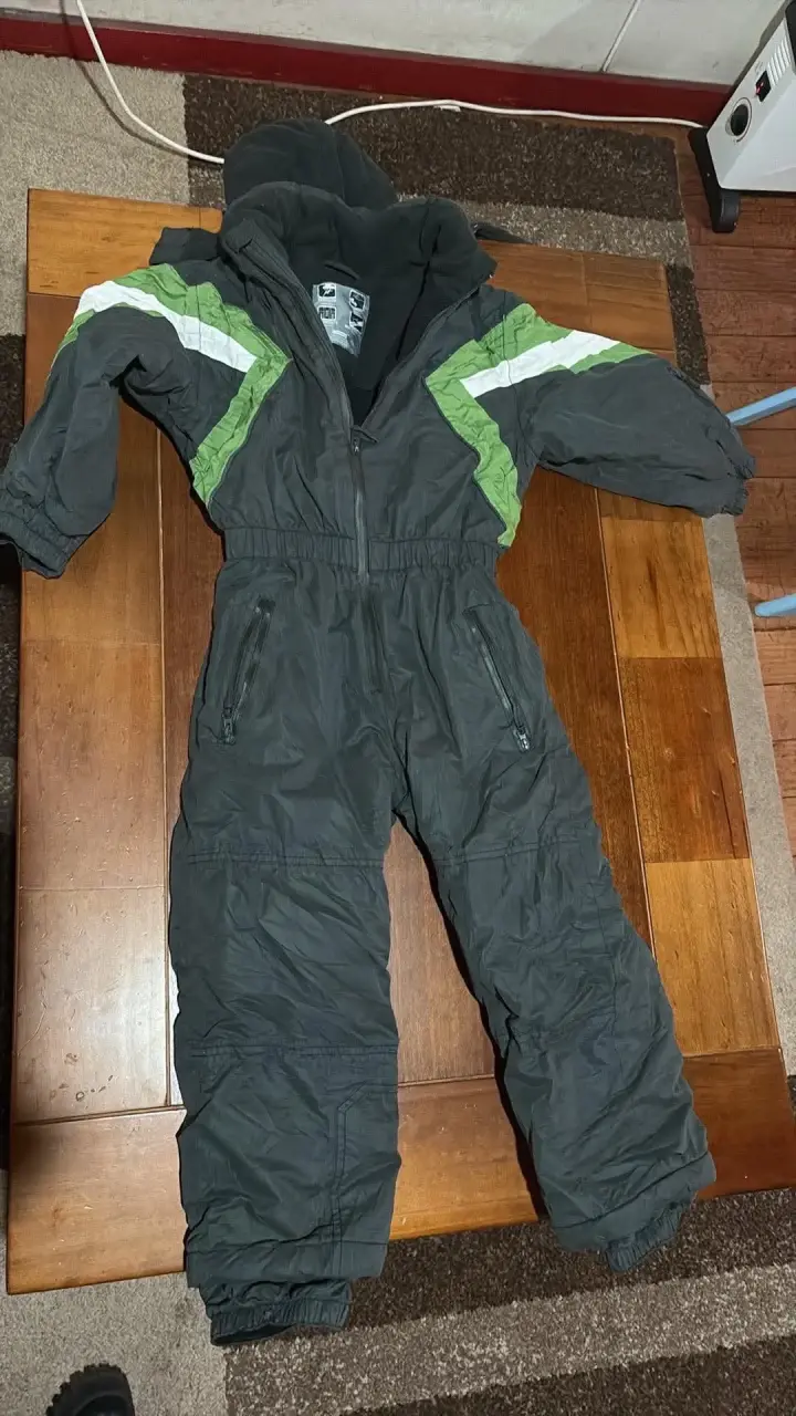 Enterito de nieve infantil gris y verde