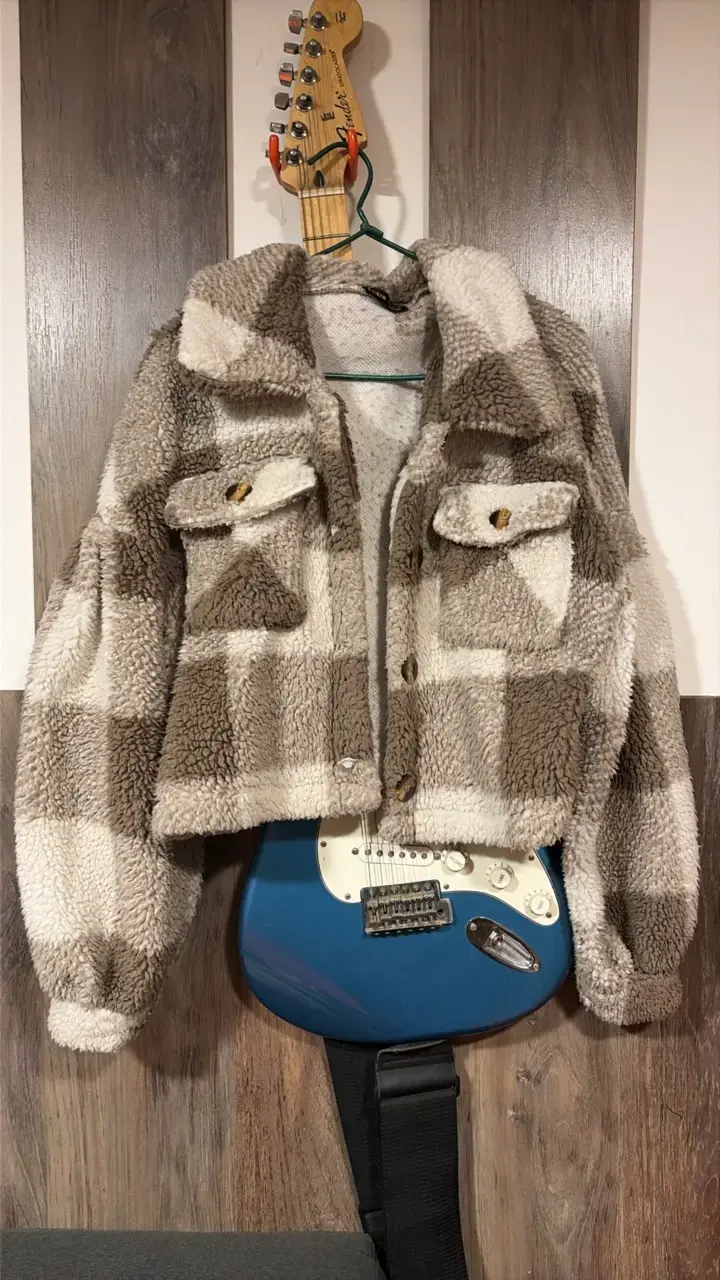 Chaqueta de lana con diseño a cuadros