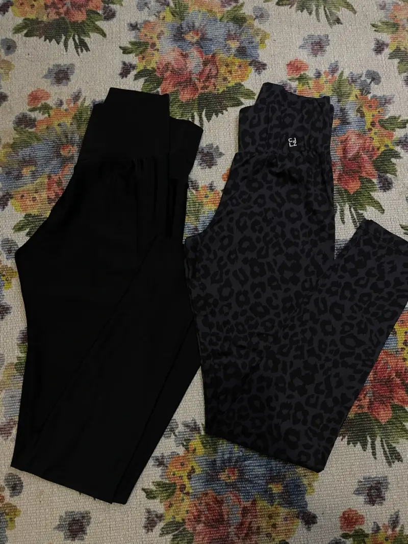 Leggings deportivos estampados y negros