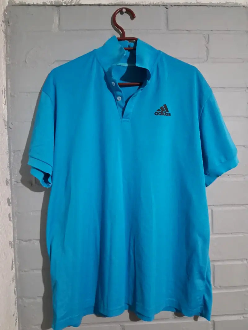 Polera polo Adidas azul para hombre